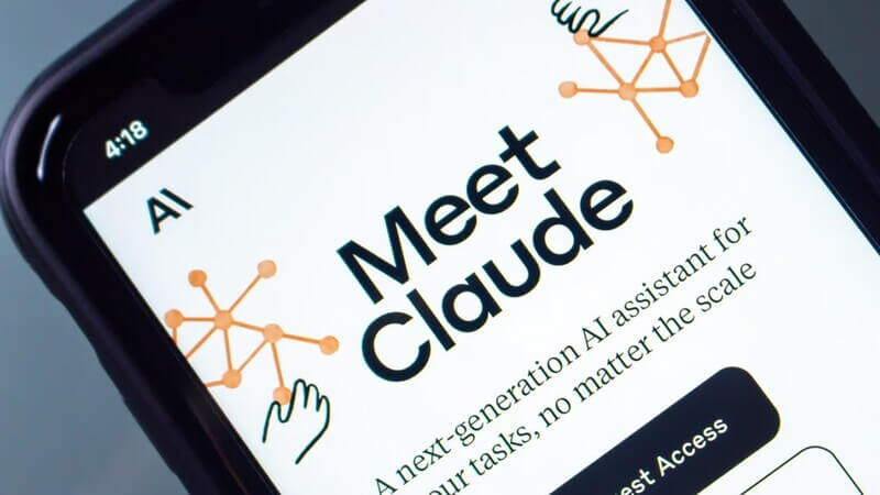 Claude là web AI miễn phí với tính năng chat thông minh